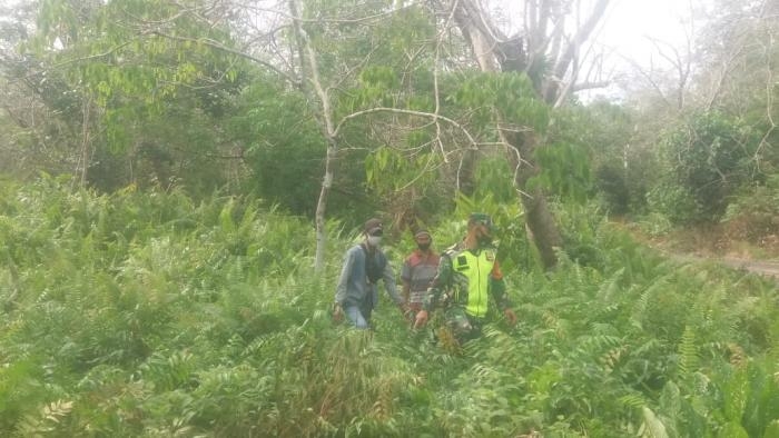 Anggota Danramil 08/Merbau gelar patroli bersama masyarakat
