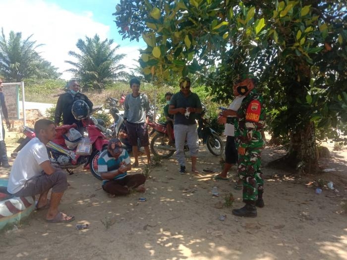 Antisipasi Covid 19, Sertu Uuk Sudarjianto Gelar Komsos Di Kampung Maredan Tualang