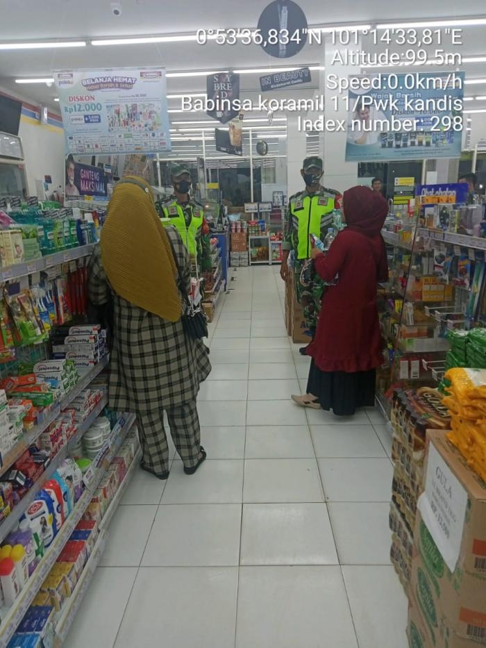 Putus Mata Rantai Covid 19, Sertu Aprianto Giat Lakukan Operasi Prokes di Sungai Gondang