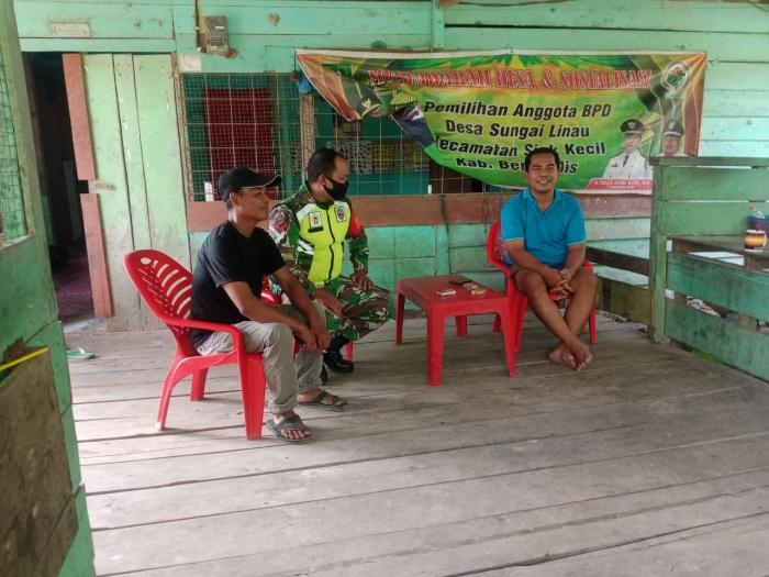 Putus Covid 19, Kopda Budiman Gelar Sosialisasi Prokes Di Desa Bandar Jaya