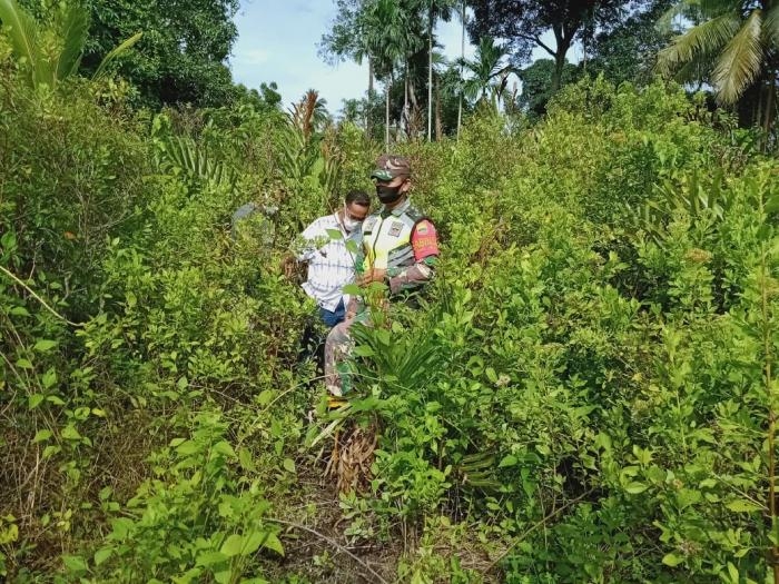 Cegah Karlahut, Babinsa Koramil 08/Merbau lakukan patroli bersama masyarakat Desa Renak Dungun 