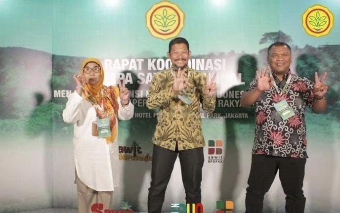 Wakili Bupati, Kadis Perkebunan Ikuti Rakornas Kelapa Sawit di Jakarta 