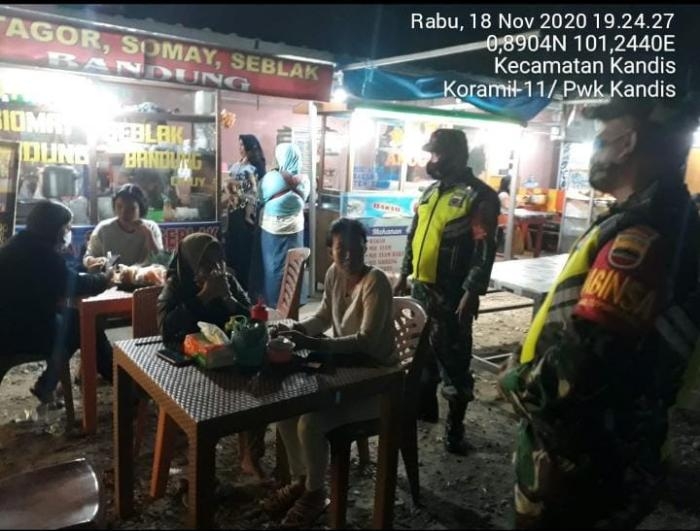 Anggota Danramil 11/Pwk Kandis gelar patroli gakplin protokol kesehatan.