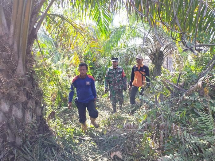 Kopda Muchsin laksanakan patroli karlahut di Desa Sungai Meranti