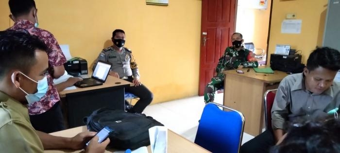 Antisipasi Penularan Covid 19, Anggota Koramil 12 Sabak Auh Giat Lakukan Operasi Yustisi