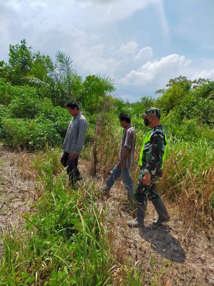 Anggota Danramil 09/Minas Kembali Gelar Patroli Karlahut.