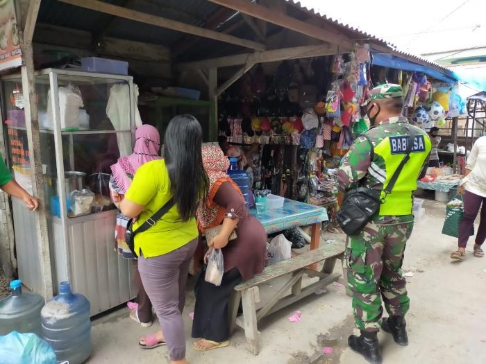 Anggota Danramil 09/Minas Gelar Patroli Gakplin Protokol Kesehatan.