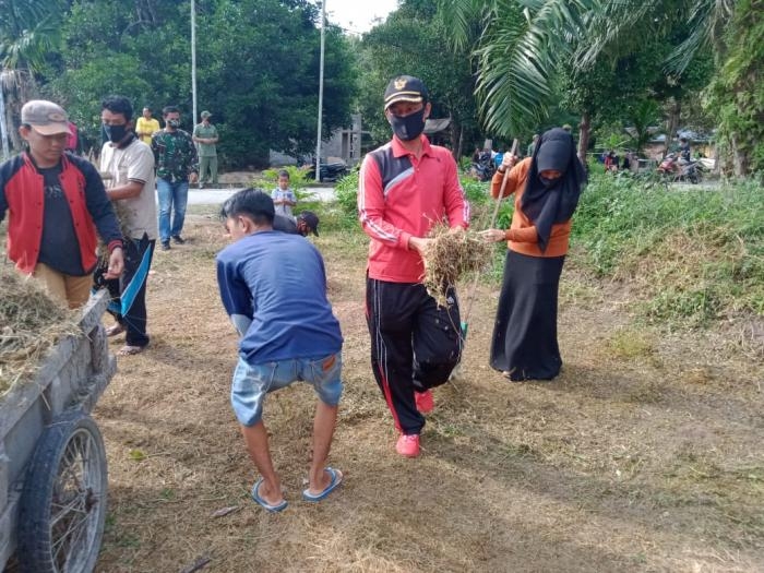 Grapitasi Lakukan Gerakan Bersih-bersih Desa Sempena HUT RI 75