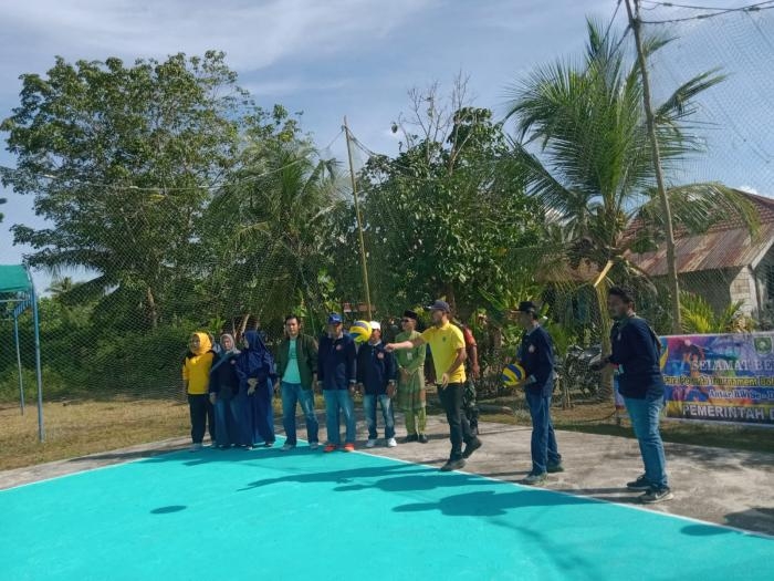 Camat Bengkalis Buka Turnamen Volly Se-Desa Air Putih Kecamtan Bengkalis