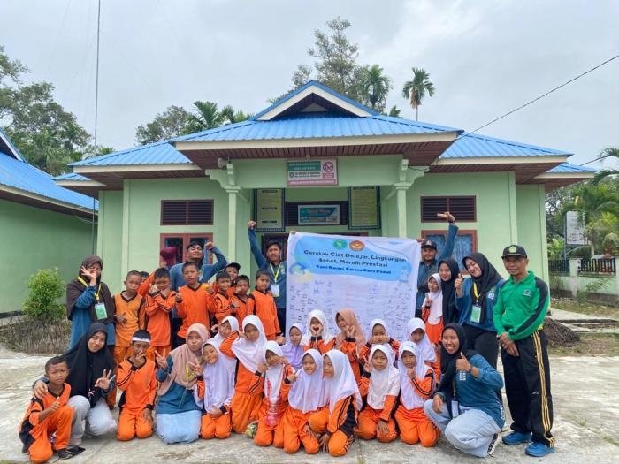 Mahasiswa KKN STAIN Bengkalis Desa Mentayan Gelar Acara Senam Sehat Bersama Siswa 