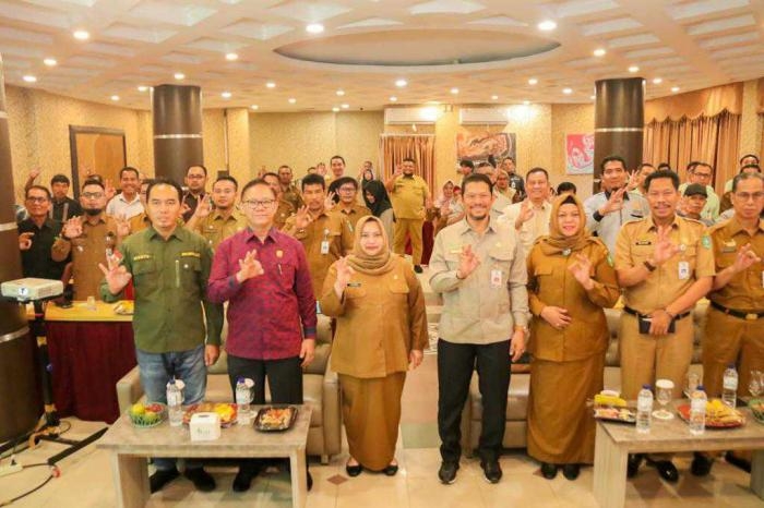 Bupati Bengkalis Kasmarni Resmi Buka Acara Sosialisasi Peremajaan Sawit Tahun 2023