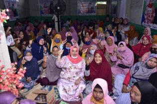 The Power of Emak Emak, Kasmarni Disambut Antusias di Pematang Pudu