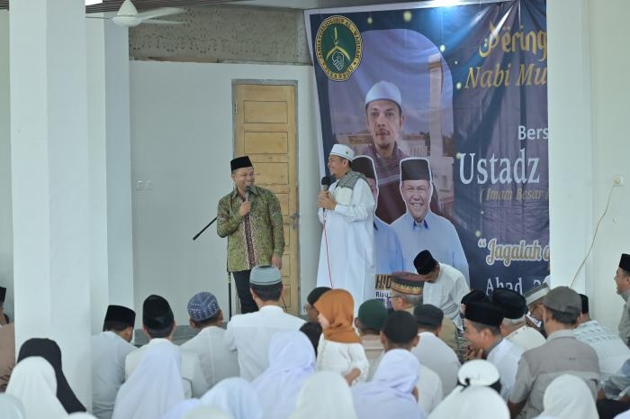 Imam Besar Majlis Dzikir Jamiatul Sholihin Serukan Semua Jemaah Menangkan Abdul Wahid 