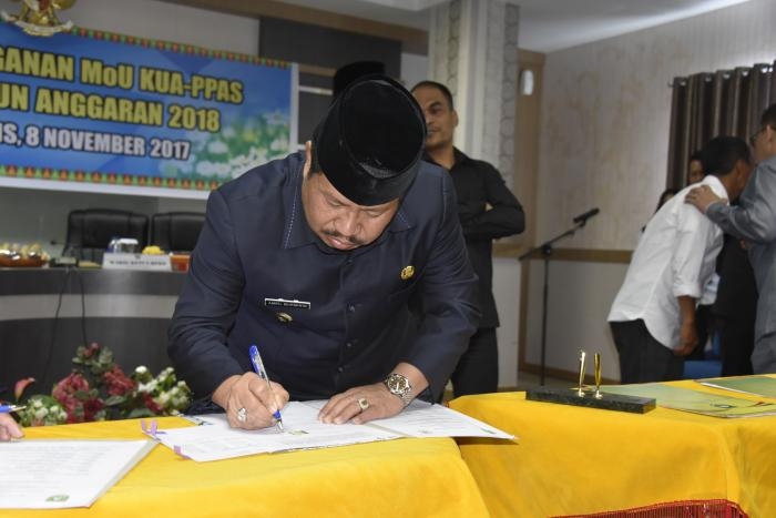 Bupati – DPRD Teken MoU Multiyears Senilai Rp1,86 T