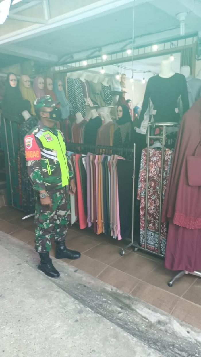 Antisipasi Virus di Pasar Tradisional, Serka Dame Silaban Kembali Lakukan Operasi Prokes