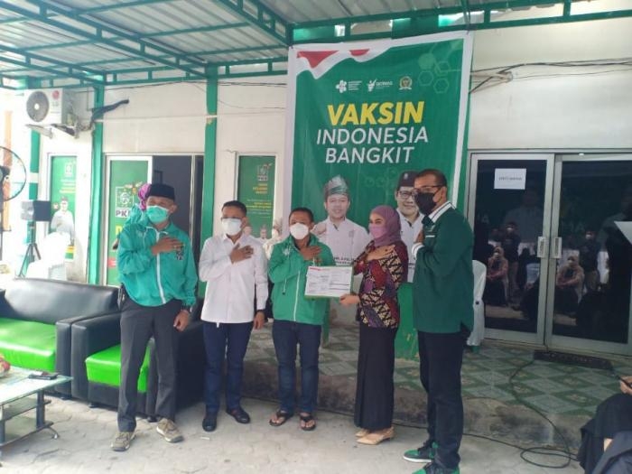 Dibuka Abdul Wahid, DPW PKB Riau Gelar Vaksinasi Indonesia Bangkit
