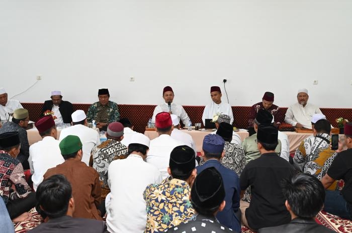 Ratusan Pimpinan Ponpes Se - Riau Deklarasi Dukung Abdul Wahid -SF Hariyanto 