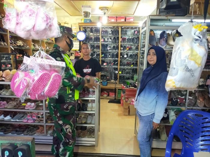 Cegah Penyebaran Covid 19, Anggota Koramil 09 Minas Gelar Patroli Prokes