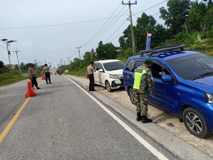 Putus Mata Rantai Covid 19, Anggota Koramil 03 Siak Kembali Gelar Patroli Prokes