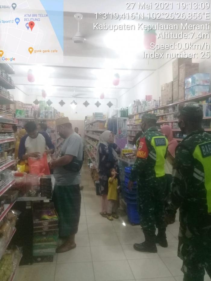 Cegah Penularan Covid 19, Babinsa Koramil 08 Merbau Gelar Operasi Prokes