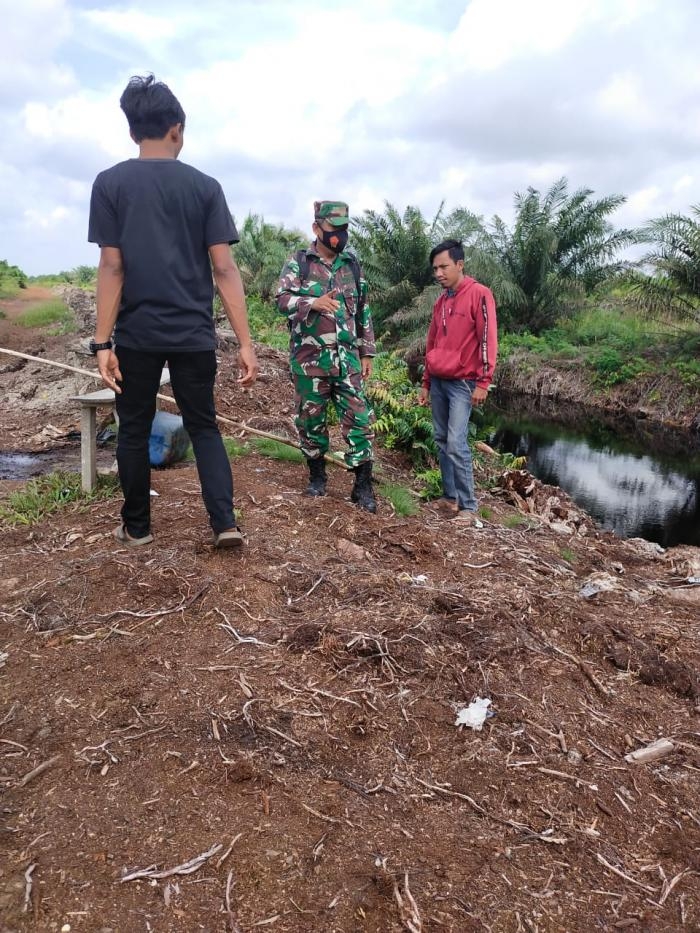Antisipasi Titik Api, Sertu Pauzi Kembali Giat Lakukan Patroli Karlahut di Desa Temusai