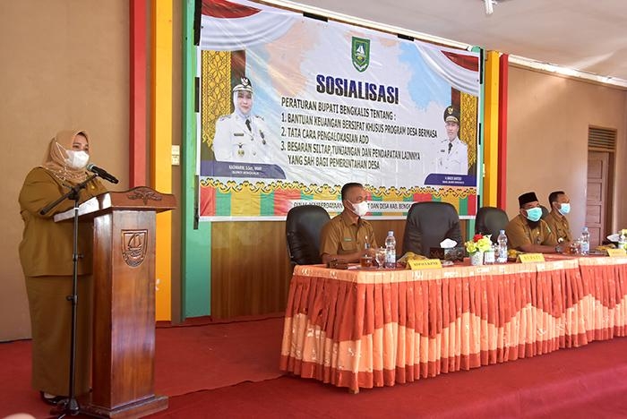 Bupati Bengkalis Kasmarni Sosialisasi Perbup Program 1 Miliar 1 Desa 