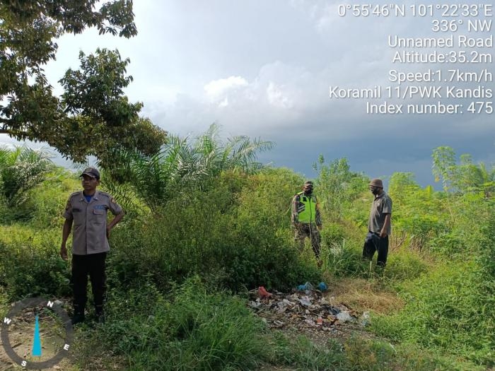 Pantau Karlahut, Anggota Koramil 11 Kandis Peltu JP Sihombing Kembali Gelar Patroli