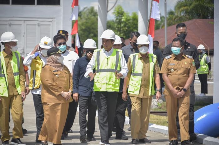 Bupati Bengkalis Kasmarni Dampingi Presiden RI Resmikan SPAM Durolis