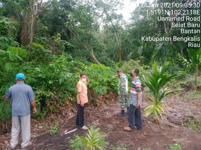 Awasi Titik Api, Babinsa Desa Resam Lapis Kembali Gelar Patroli Karlahut