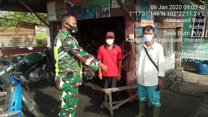 Anggota Danramil 08/Merbau Kembali Lakukan Penegakan Disiplin Prokes