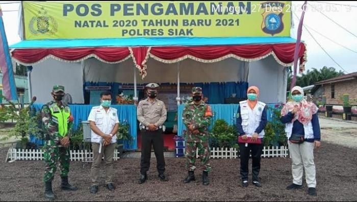 Anggota Danramil 11/Pwk Kandis Mengelar Patroli Pengamanan Natal 2020