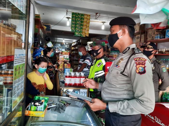 Cegah Covid - 19, Babinsa Koramil 09/Minas Sosialisasi Gakplin Protokol Kesehatan. 