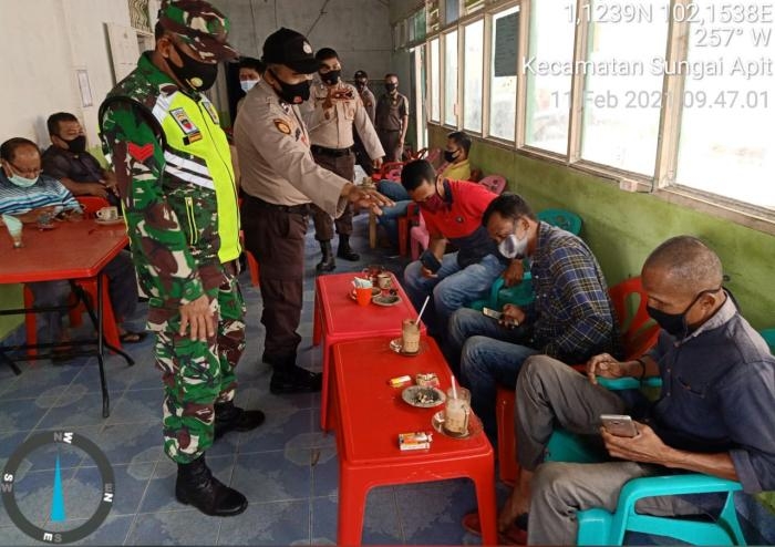Personil Koramil 06 Sungai Apit Gelar Patroli Kesehatan Mandiri