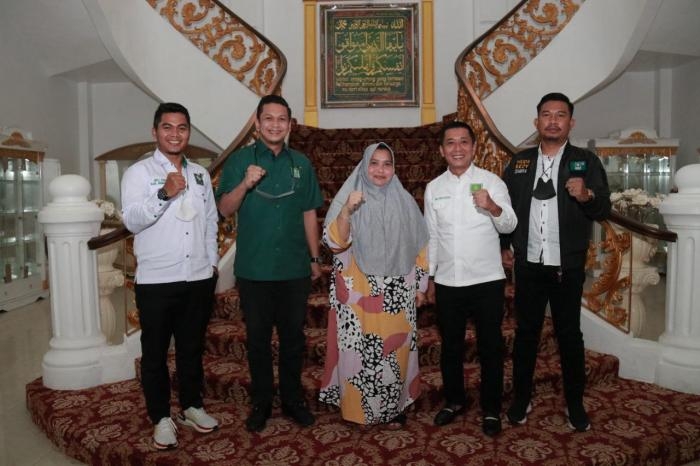 Bupati Kasmarni Sambut Ketua DPC PKB Bengkalis di Wisma Mahkota