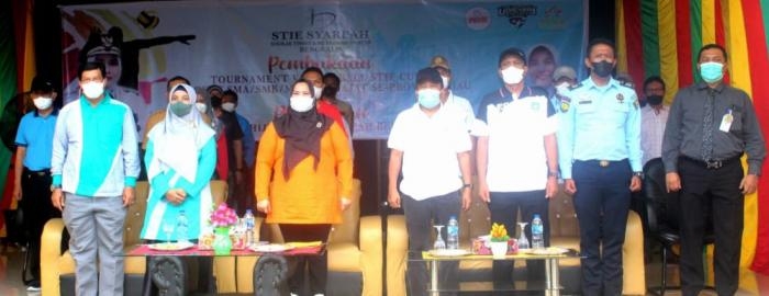 Secara Resmi, Bupati Kasmarni Buka Open Turnamen Volley Ball Cup II Antar Pelajar se Riau