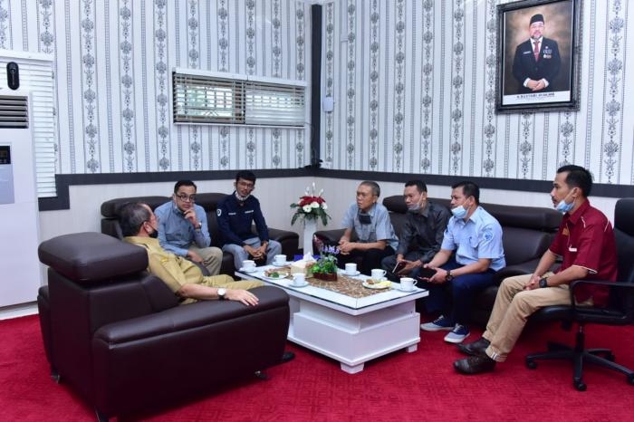 Direktur Polbeng Terpilih Silaturahmi Ke Plh Bupati Bengkalis, Ini Harapan Bustami HY