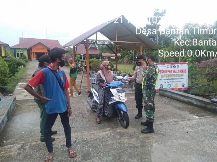 Antisipasi Penyebaran Covid 19, Babinsa Desa Bantan Timur Gelar Komsos Bersama Warga