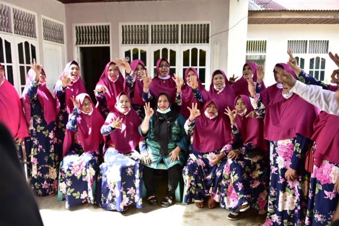 Kampanye di Duri, Emak-Emak Yakin Kasmarni Jadi Bupati