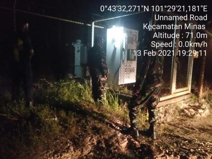Jaga Objek Vital Nasional, Babinsa Koramil 09 Minas Gelar Patroli Wilayah
