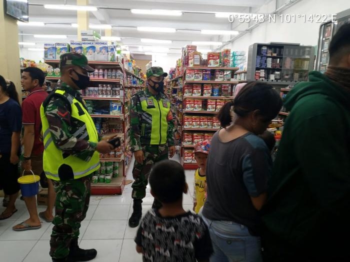 Personil TNI 11 Kandis Gelar Operasi Bantuan Kemanusiaan 