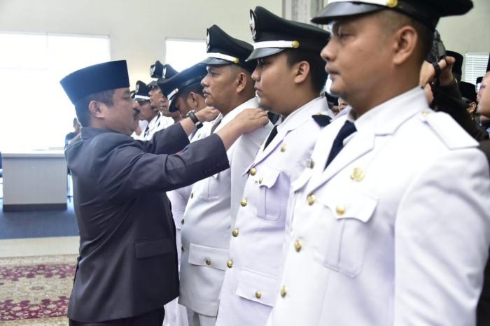 Bupati Amril Resmi Lantik 8  Pejabat Pimpinan Tinggi Pratama, Pejabat Administrator dan Pengawas