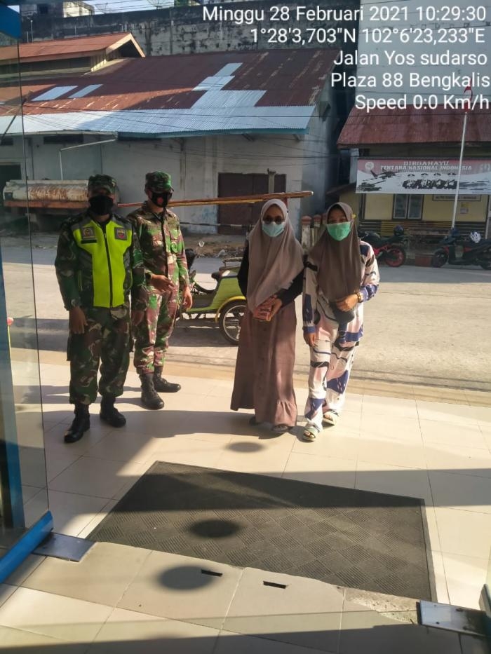 Cegah Penularan Covid 19, Personil Koramil 01 Bengkalis Gelar Operasi Prokes