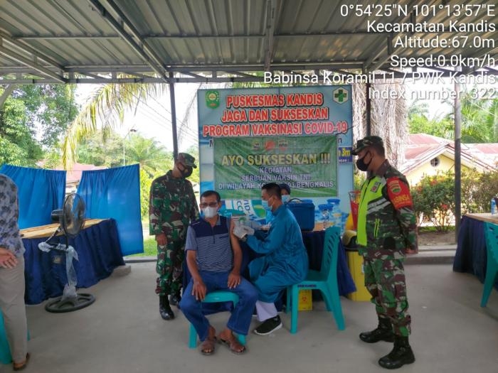 Cegah Penularan Virus Desase, Koramil 11 Kandis Gelar Vaksinasi Di Puskesmas Kota Kandis