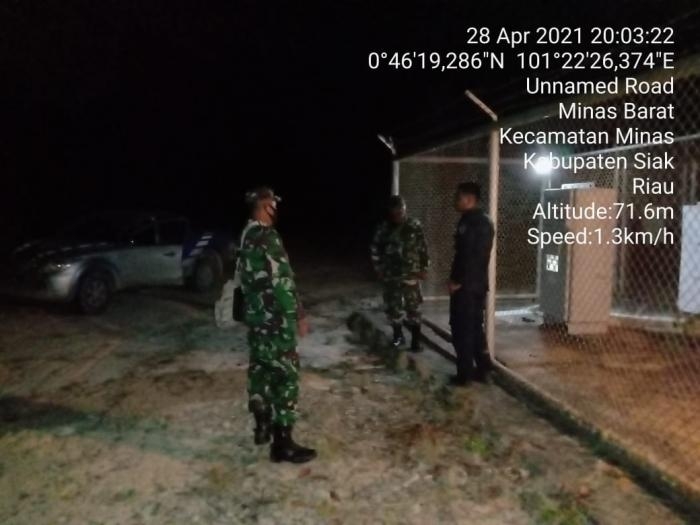 Jaga Objek Vital Nasional, Babinsa Kampung Minas Barat Kembali Lakukan Patroli