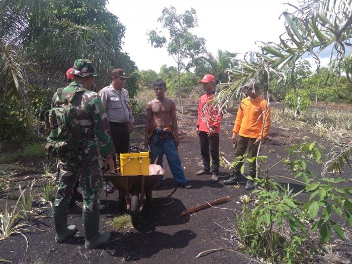 Antisipasi Titik Api, Koptu Mayus Maruli Bersama Warga MPA Giat Lakukan Patroli Karlahut