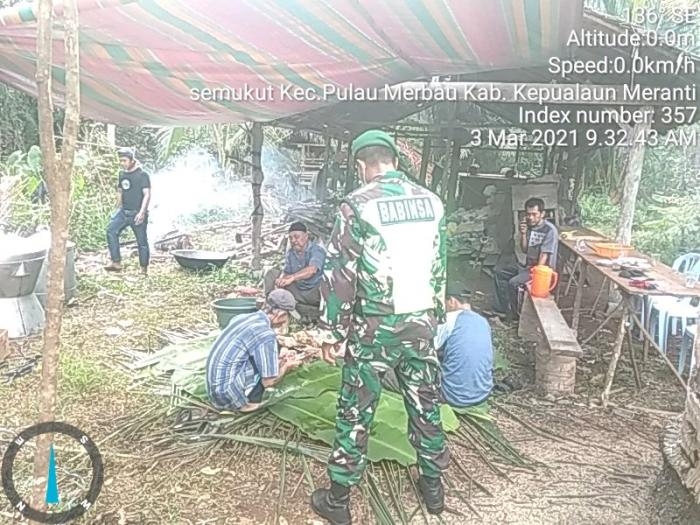 Antisipasi Penyebaran Covid 19, Babinsa Desa Semukut Gelar Operasi Prokes