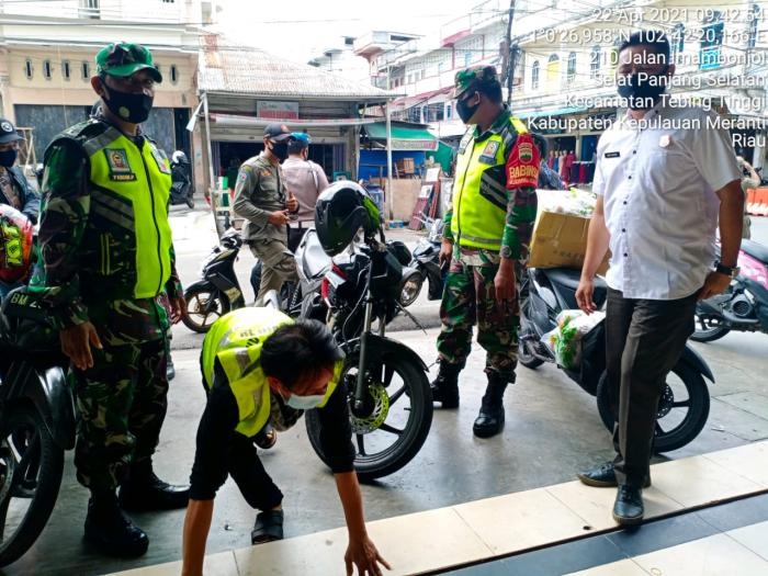 Cegah Covid 19, Anggota Koramil 2 Tebing Tinggi Gelar Patroli Prokes
