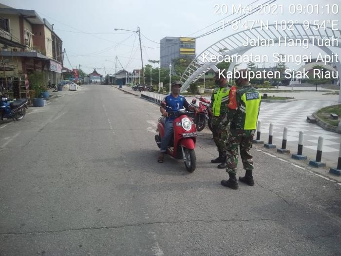 Personil Koramil 06 Sungai Apit Gelar Patroli Prokes Mandiri