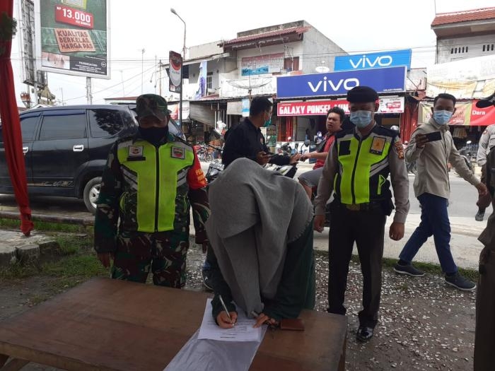 Putus Penyebaran Covid 19, Babinsa Koramil 09 Minas Gelar Gakplin Prokes