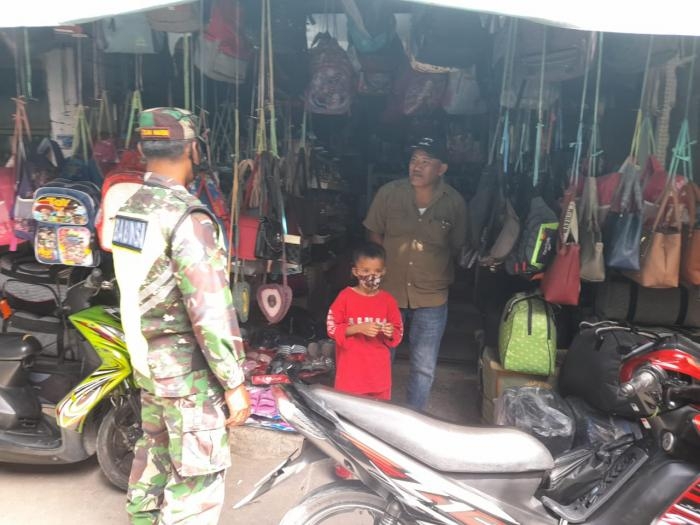 Cegah Covid, Personil Koramil 9 Minas Gelar Operasi Bantuan Kemanusiaan